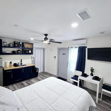 Lovely Single Apartment Tampa Exterior photo